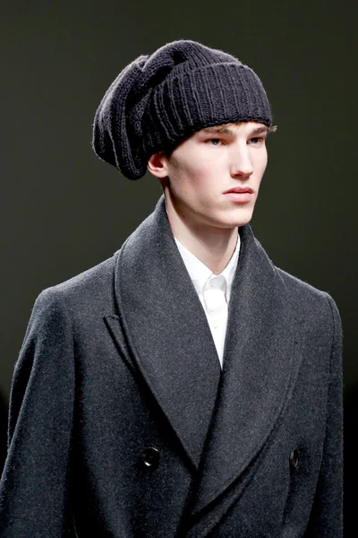 Look 10